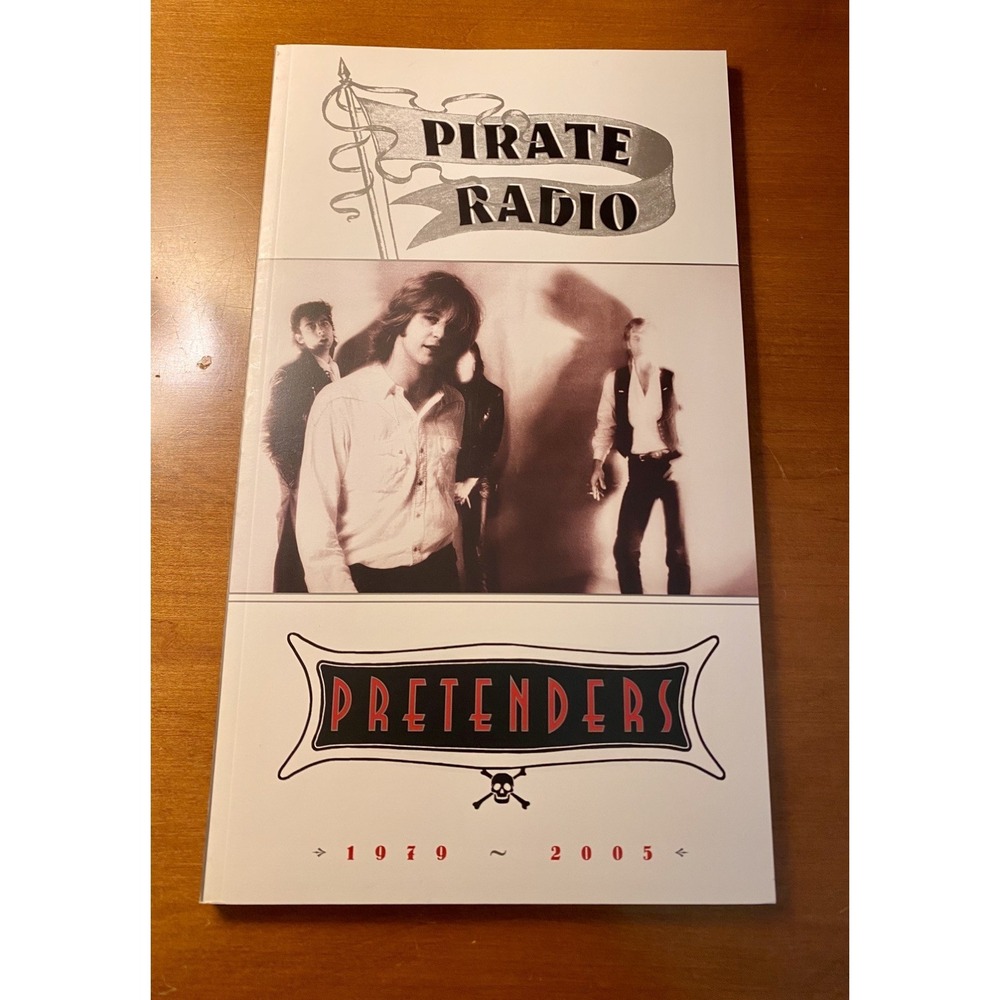 Pretenders Pirate Radio Box Set 4 CDS 1 DVD Book Poster Excellent